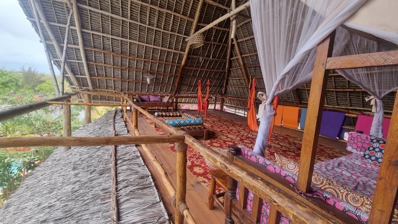 Hotel Salama & Mbuyuni 2*